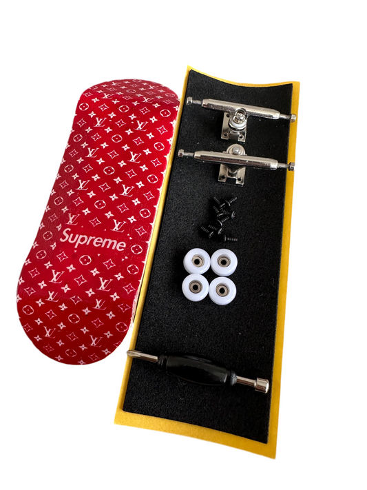 Complete Set Supreme LV