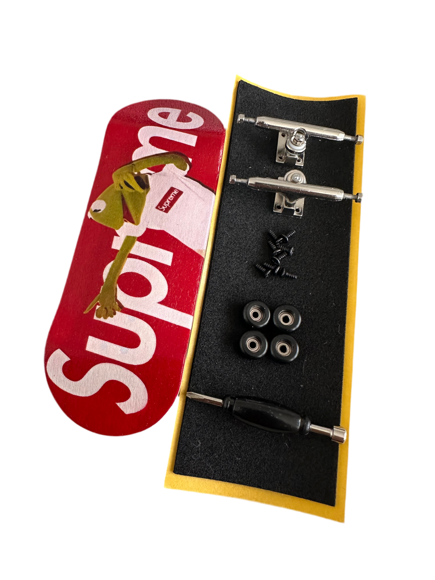 Complete Set Supreme Kermit