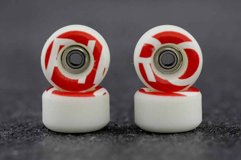 Piro Untitled White Real Wear Graphic Performance Wheels
